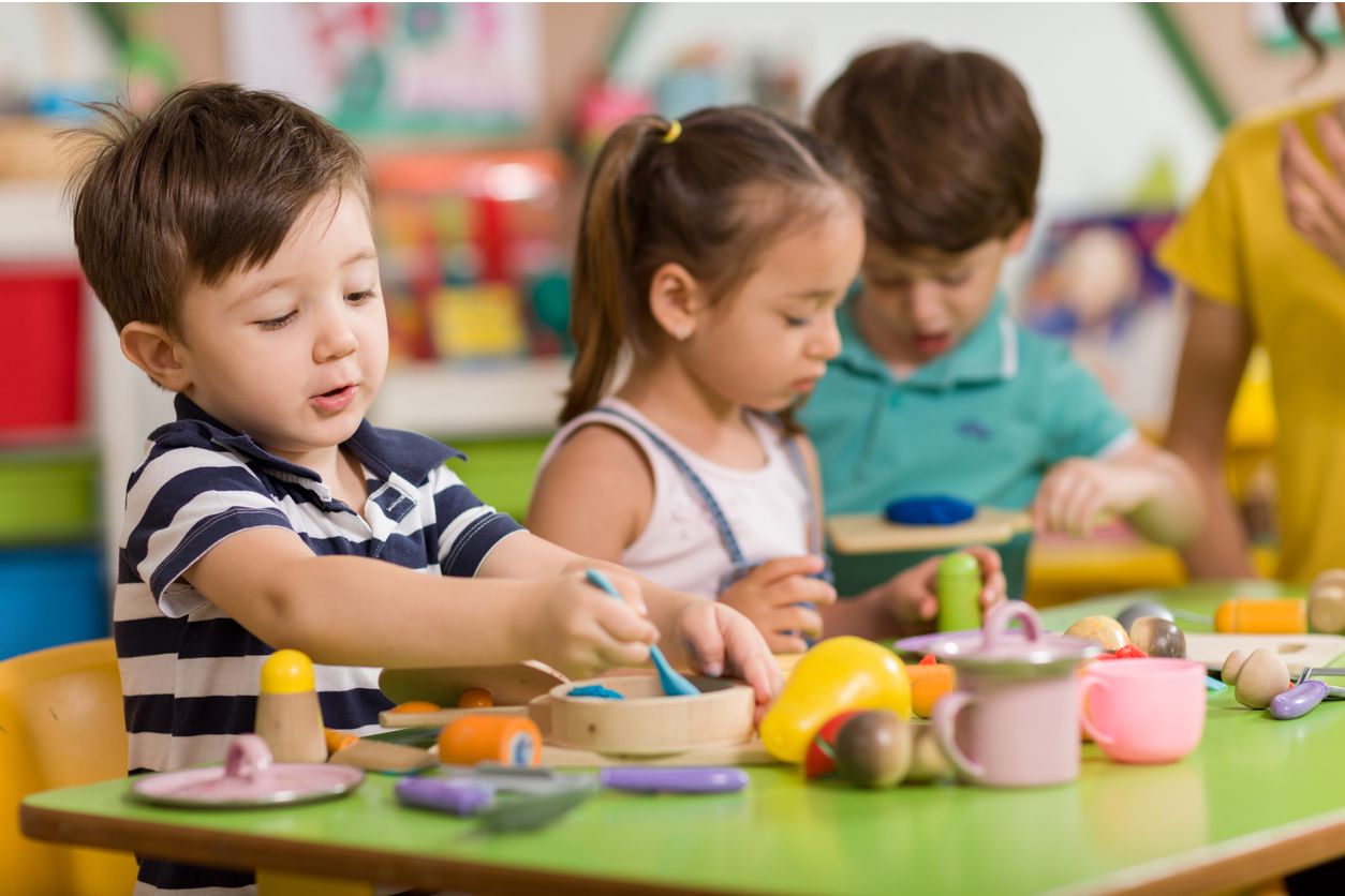 Ayuda guardería: Cómo pedirla para tus hijos, el “cheque bebé”